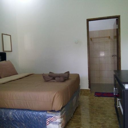 Family Garden Homestay Mangsit Ngoại thất bức ảnh