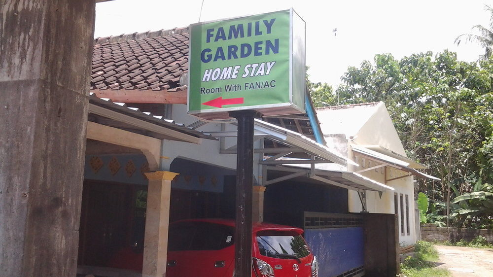 Family Garden Homestay Mangsit Ngoại thất bức ảnh